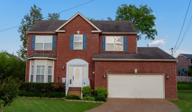 mt juliet tn home for sale in cul de sac lot 2 story private porch