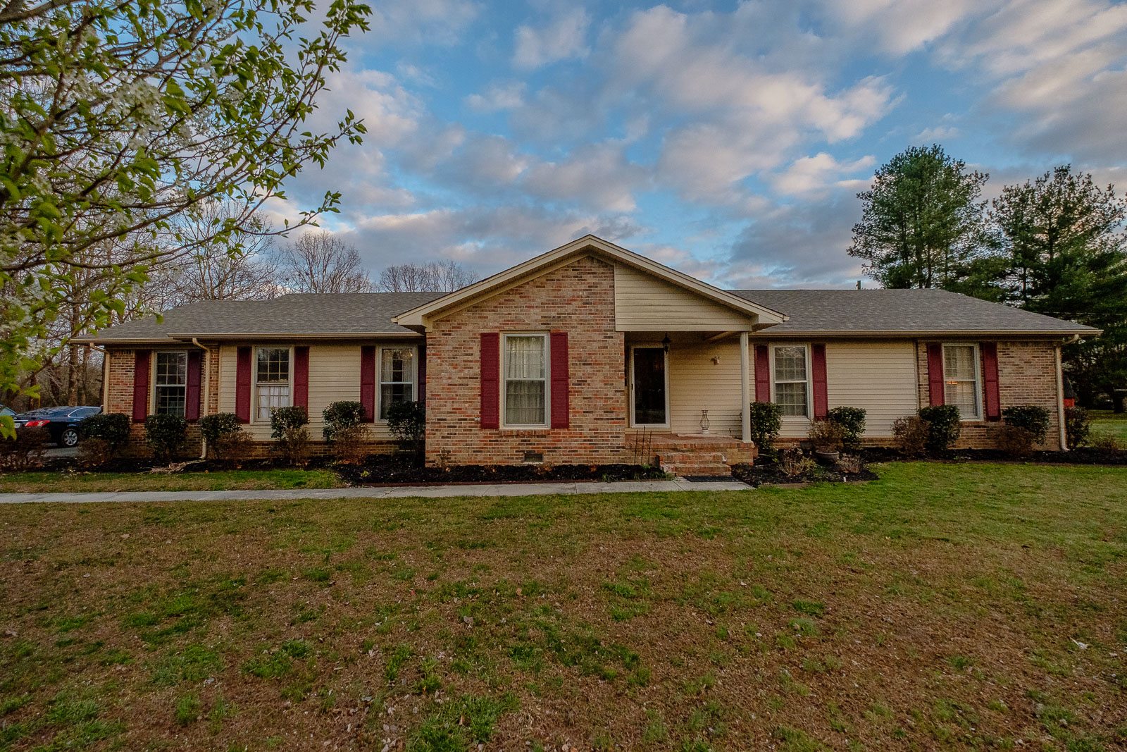 Tullahoma Home For Sale | 109 Camellia Circle | Weichert Realtors