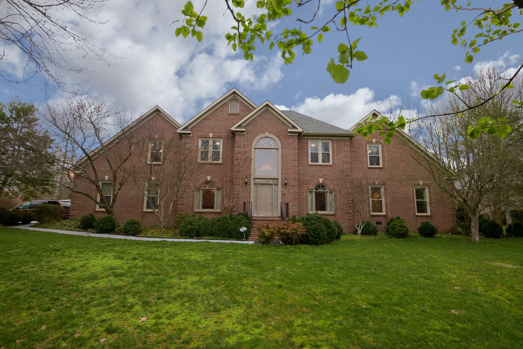 Tullahoma Real Estate Tour | 100 Amherst Drive