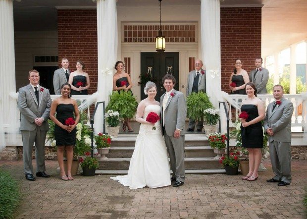 Wedding party outside plantation house at wedding in Gallatin Tennessee