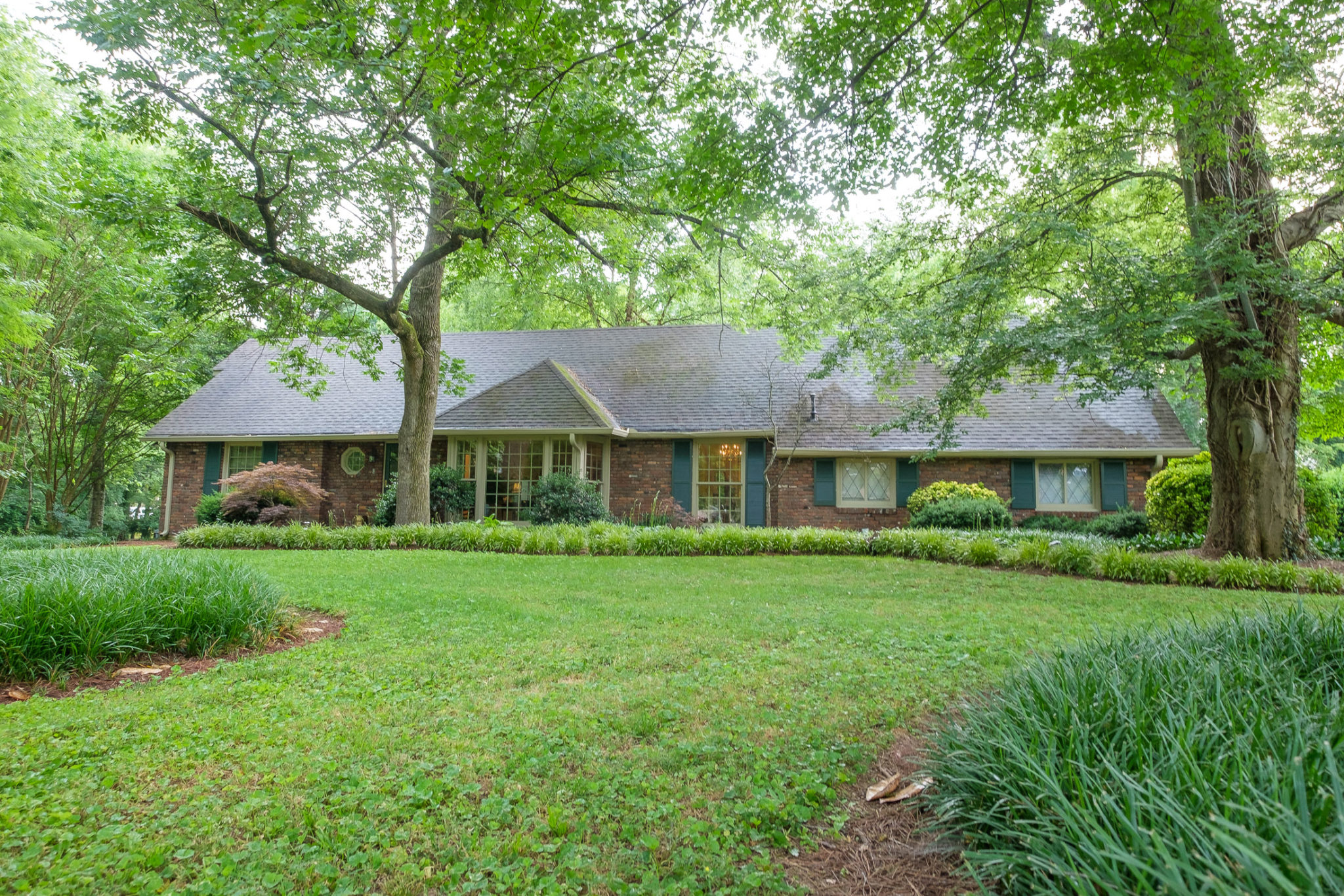 Hendersonville Real Estate | 146 East Dr